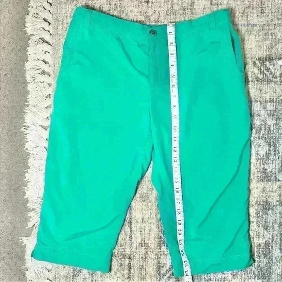 Patagonia Girls Green Bermuda Capri’s Size XXL 16/18 - Picture 8 of 13